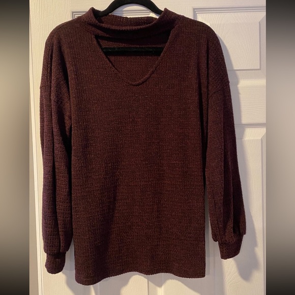 Limelush Boutique Women's Mock Neck Cut Out Top Size M/L - Picture 2 of 5